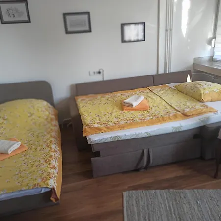 Apartman Lasta Apartment *